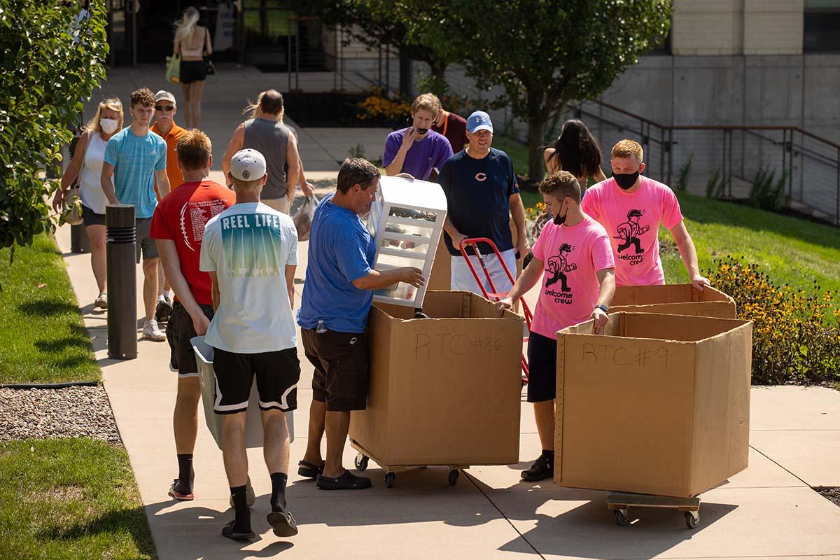 Move in day welcome crew